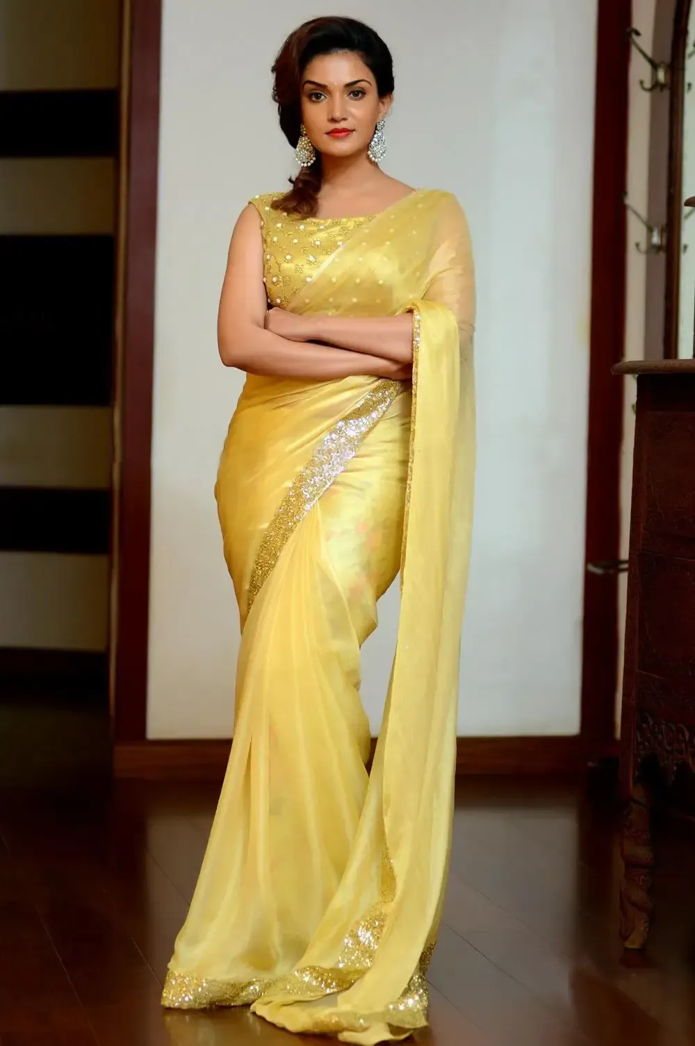 BOLLYWOOD ACTRESS HONEY ROSE IN TRADITIONAL YELLOW SAREE 3